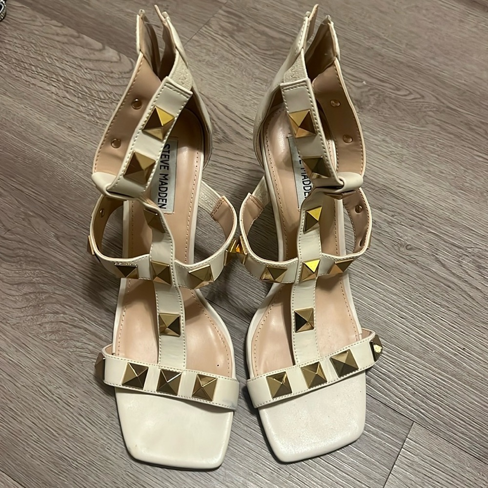 Steve Madden nude gold studded gladiator heels